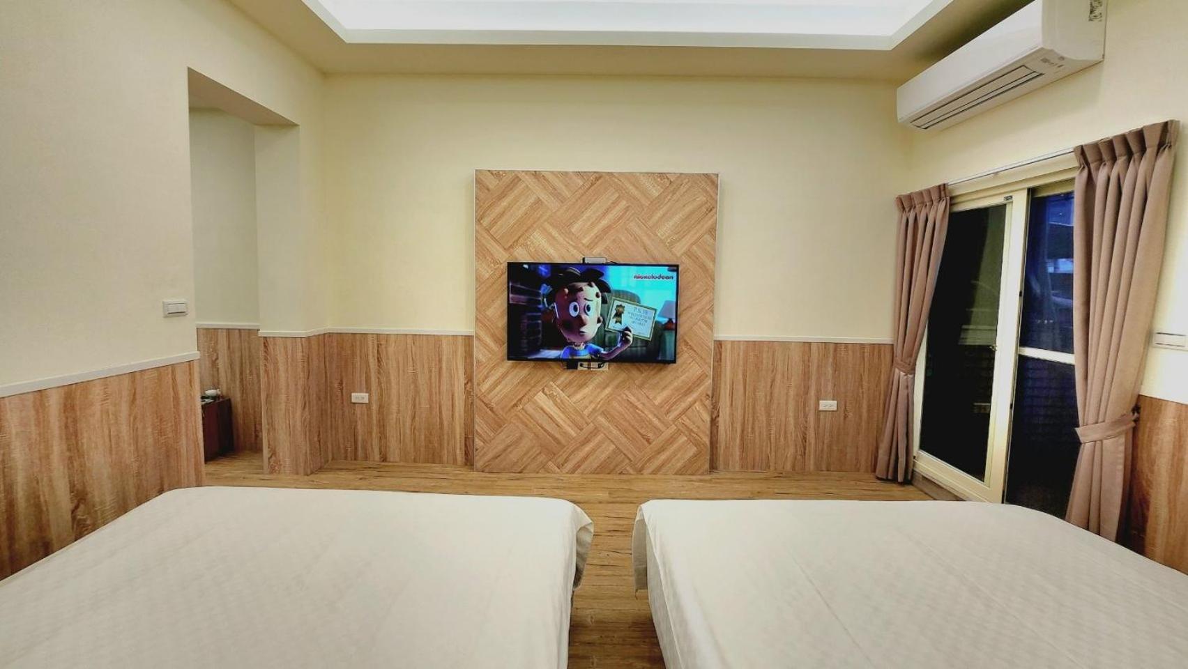 Happiness Yes Inn Luodong Bagian luar foto